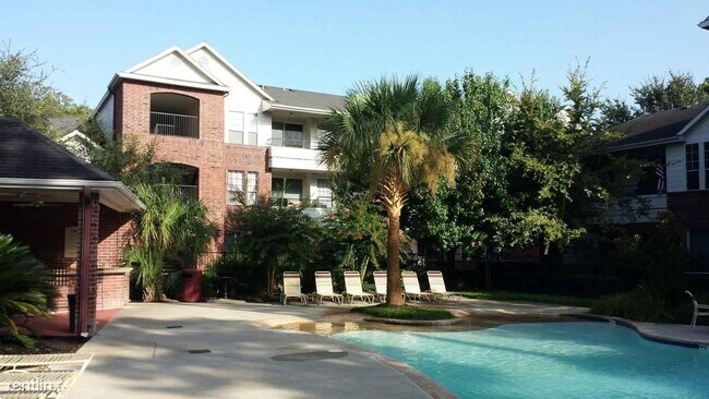 Primary Photo - 1 br, 1 bath Condo - 8300 FM 1960 RD E Fla...