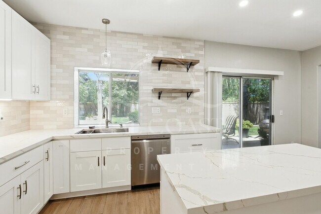 Building Photo - 32850 Caserta Dr