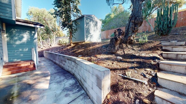 Building Photo - 2025 Cypress Ave.