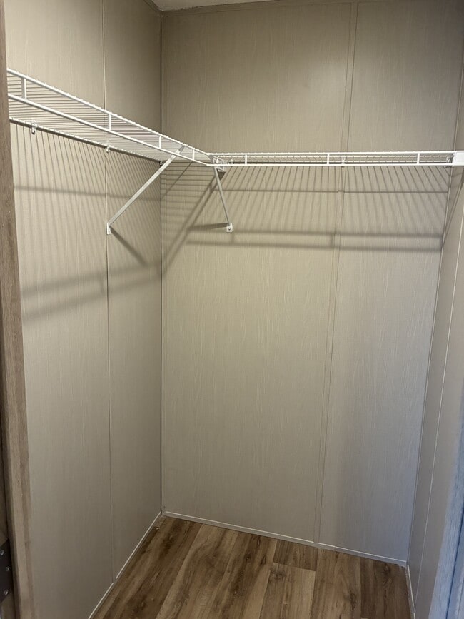 Building Photo - 120 Charles Pl