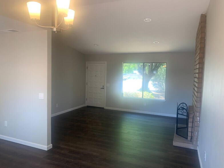 Building Photo - 11092 Gingerwood Way