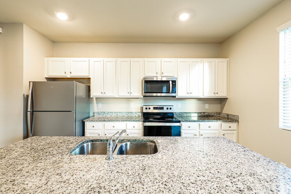 Building Photo - 372 Hamilton Pointe Dr