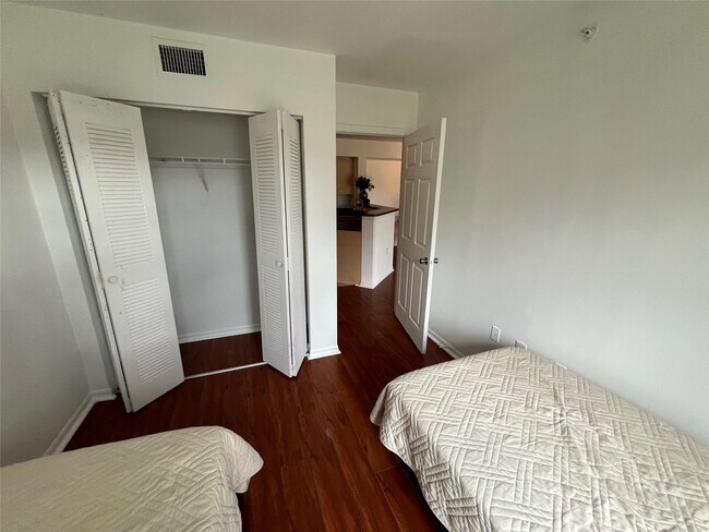 Building Photo - 4101 San Marino Blvd