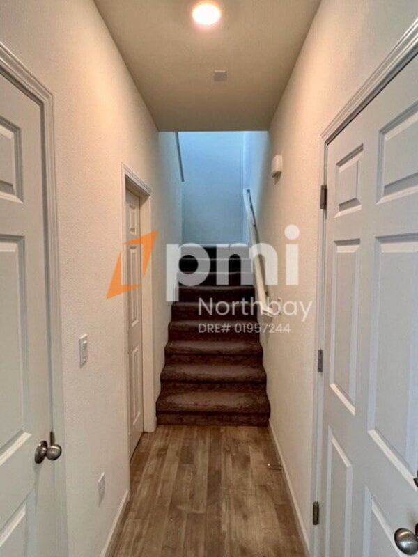 Building Photo - 1476 Descanso Ln