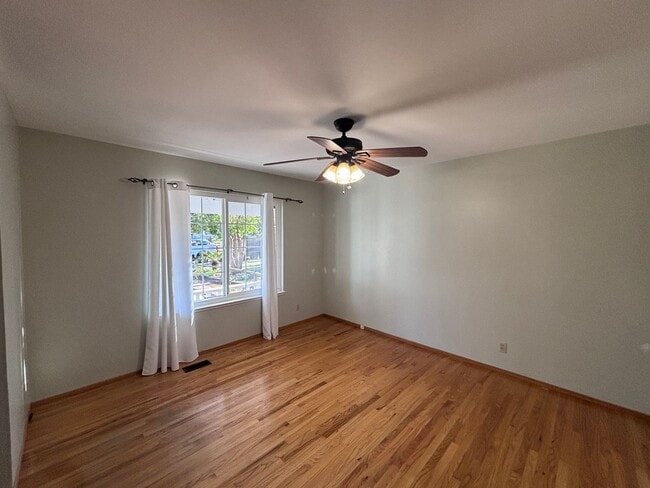 Building Photo - CAMBRIAN - Beautifully maintained home with hardwood floors and central A/C.