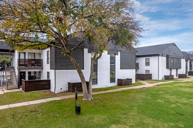 Interior Photo - Paxton at Lake Highlands