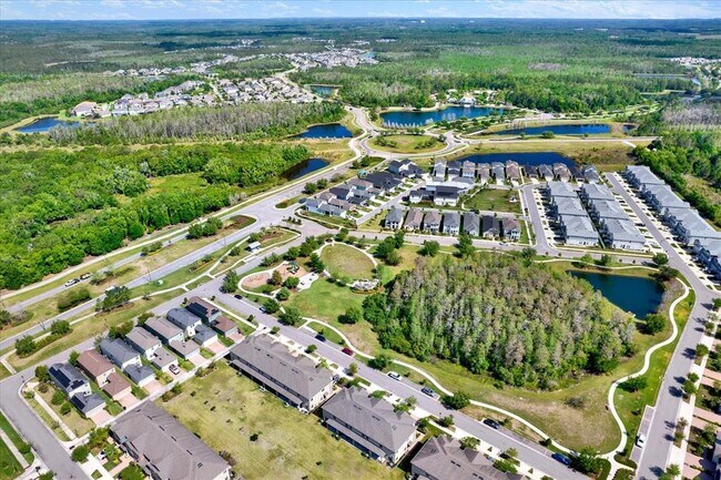 Building Photo - 16930 Storyline Dr