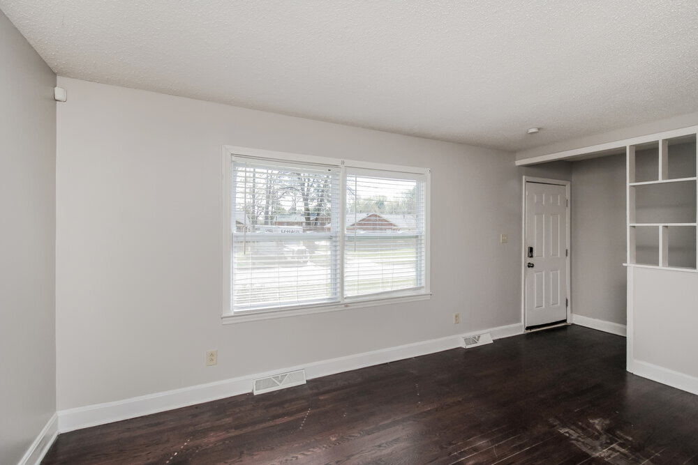 Building Photo - 2836 Parkmont Dr