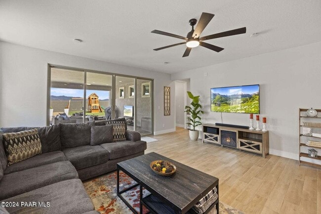 Building Photo - 6893 Killdeer Trl