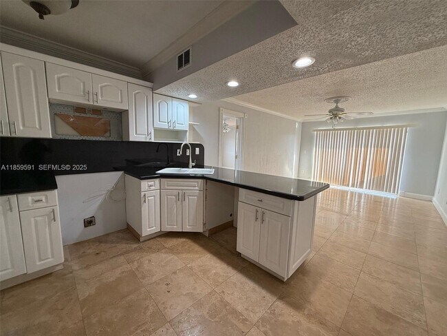 Building Photo - 3522 NE 171 St