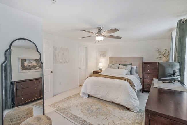 Building Photo - 1226 Quaker Ridge Dr