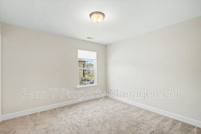 Building Photo - 203 Alyssa Ave