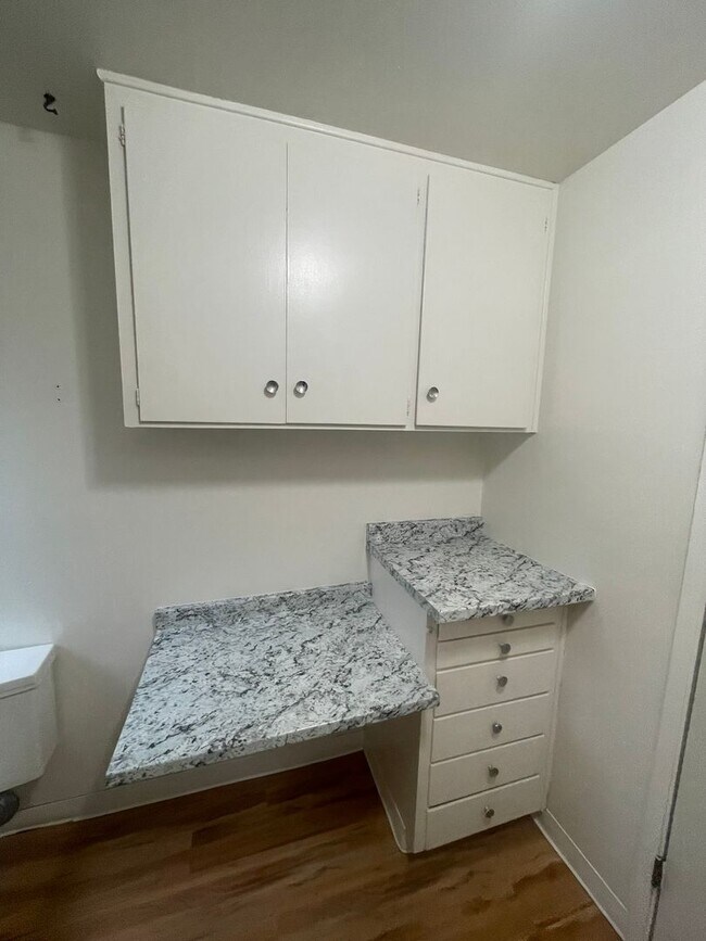 Building Photo - Coming Soon!! Downstairs studio, with water, trash and basic cable included!