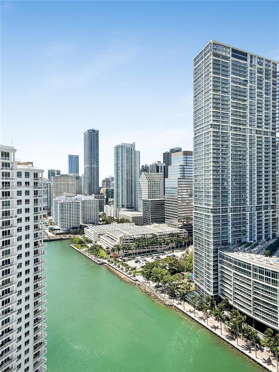 Building Photo - 901 Brickell Key Blvd