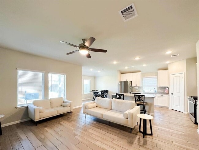 Building Photo - 2115 Boreas Ln