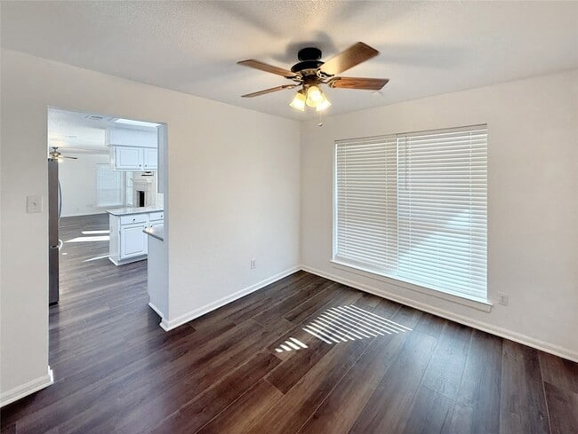 Building Photo - 1713 River Birch Dr