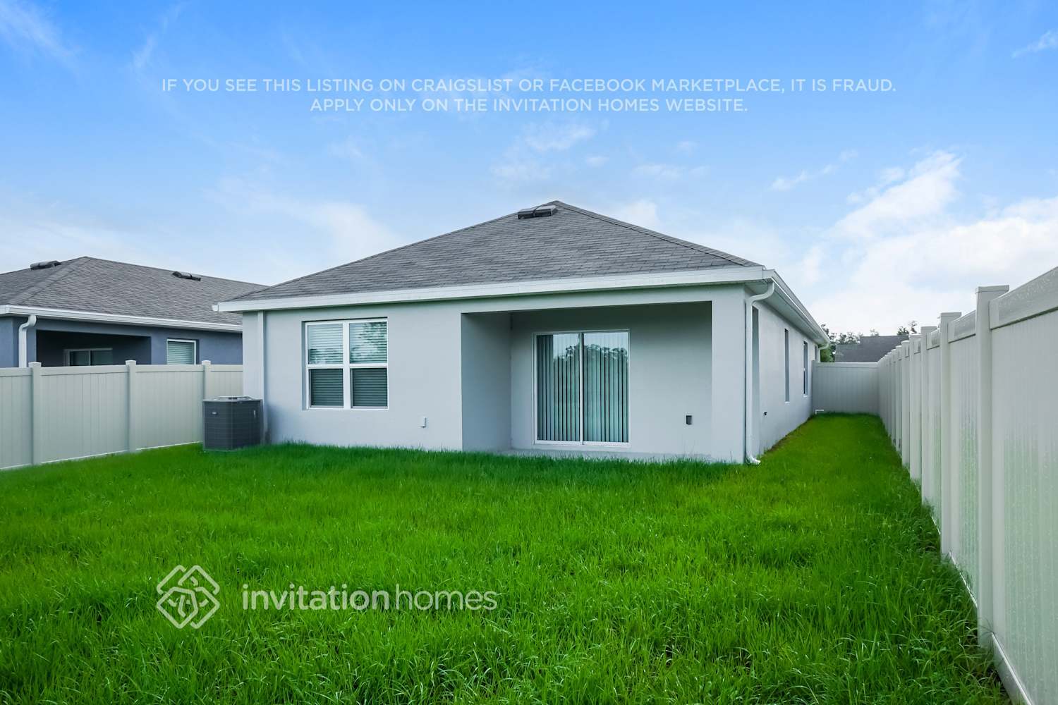 Building Photo - 22521 Hidden Palms St