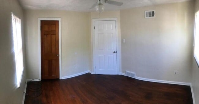 Building Photo - 20231 Crystal Avenue (upstairs)