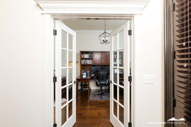 Building Photo - Stunning home in Hamptons Subdivision w/an office! Near Stonebridge Meadows GC!