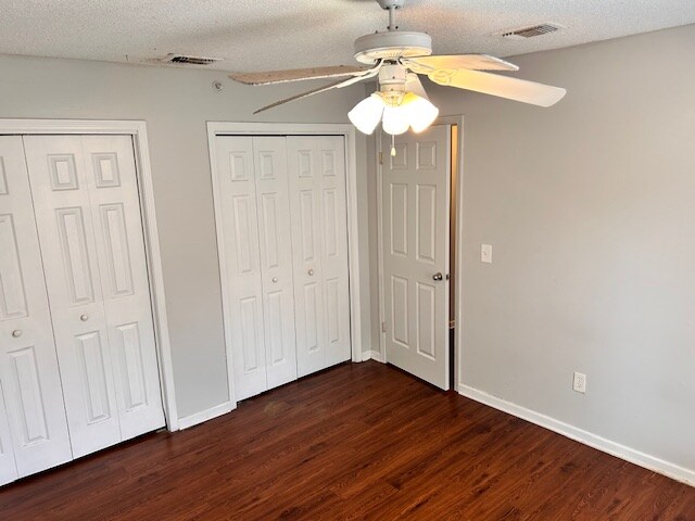 Building Photo - 4294 Tanglewilde Dr S