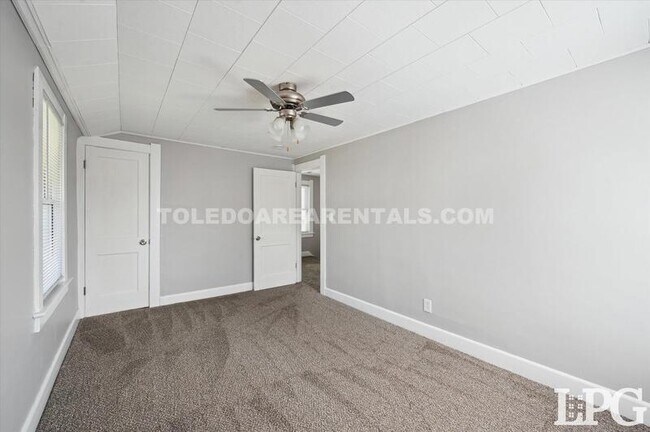 Building Photo - 630 Colima Dr