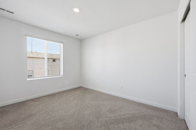 Building Photo - $2,395.95, 3 bed, 2.5 bath located in Colorado Springs with a washer and dryer.