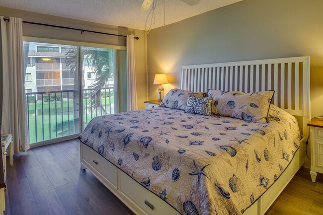 Building Photo - 2400 S Ocean Dr