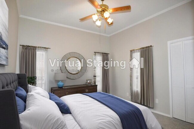 Building Photo - "Adorable 2-1 Duplex with Character, Comfort, and Charm!"