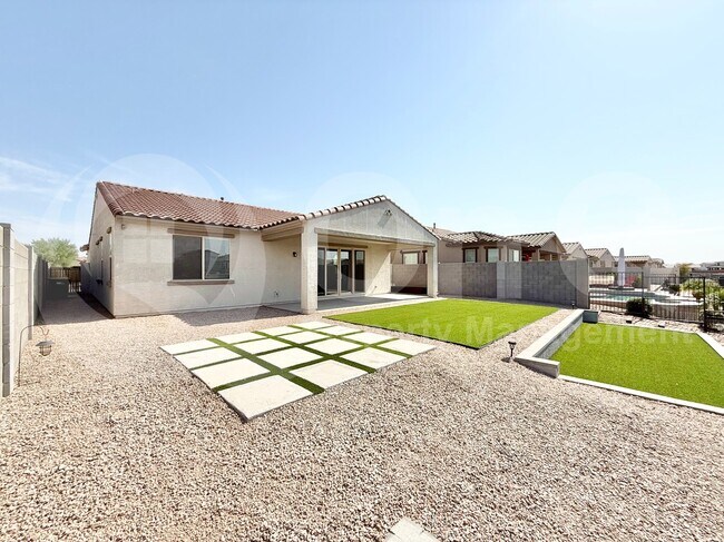 Building Photo - 40785 W Agave Rd