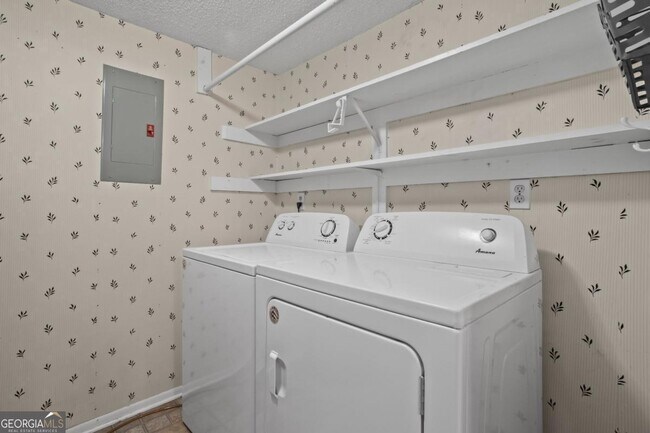 Building Photo - 36 Doranne Ct