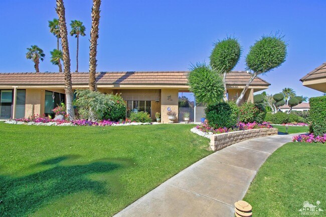 Building Photo - 76975 Roadrunner Dr