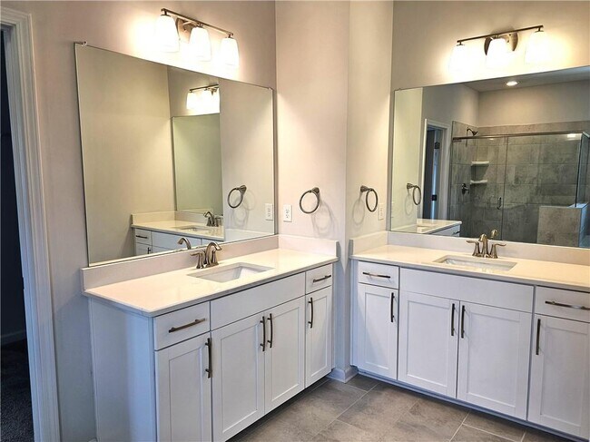 Building Photo - 7875 Tiberon Pkwy
