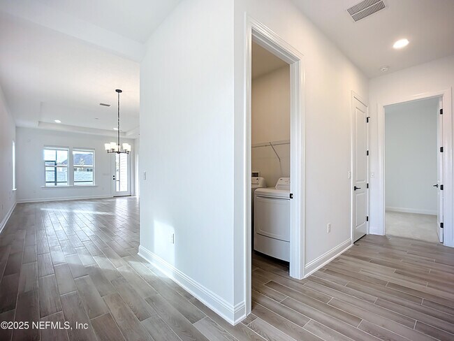 Building Photo - 59 Bedford Ter