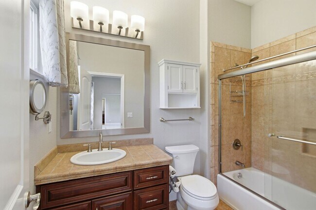 Building Photo - Stunning 5-Bedroom Sunnyvale Home