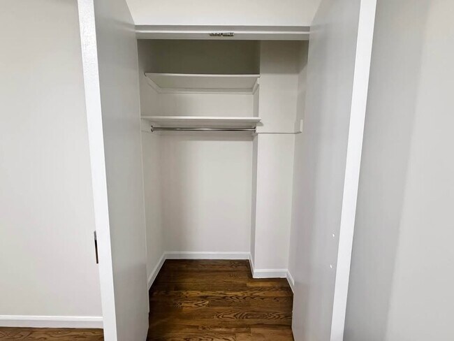 Building Photo - 160 W 73rd St