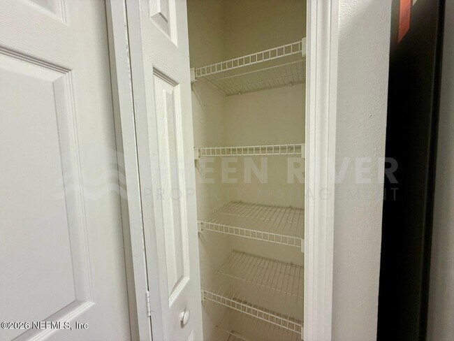 Building Photo - 204 Augusta Cir