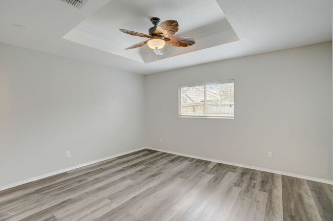 Building Photo - 12219 Raw Silver