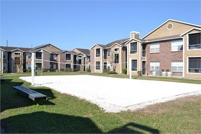 Building Photo - One bedroom, one bathroom condo w/balcony