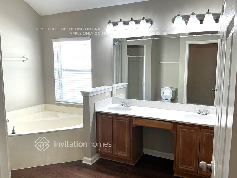 Building Photo - 11340 Riverstone Way