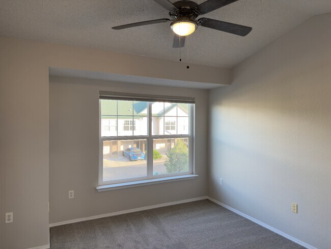 Building Photo - 2069 Eagle Ave