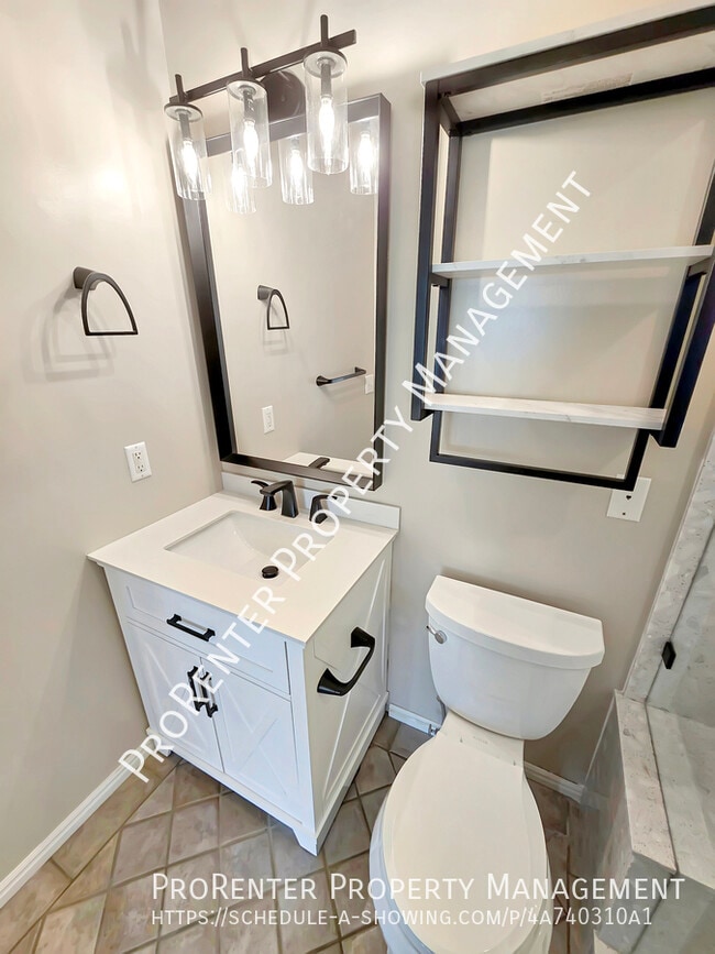 Building Photo - 1604 N 2615 W