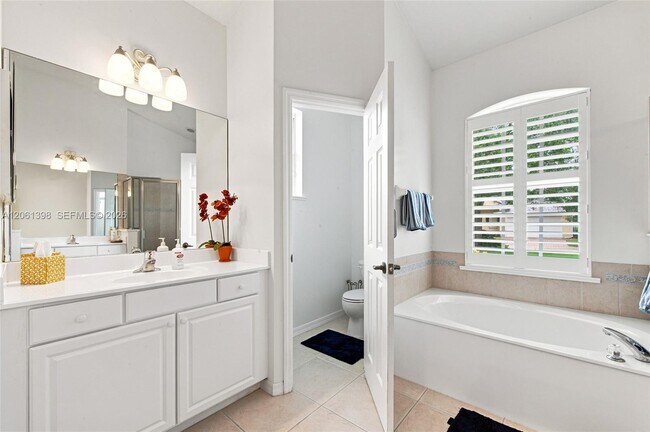 Building Photo - 4025 Chablis St SW