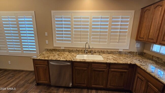 Building Photo - 9658 W Pinnacle Vista Dr