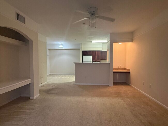 Building Photo - 2801 Chancellorsville Dr
