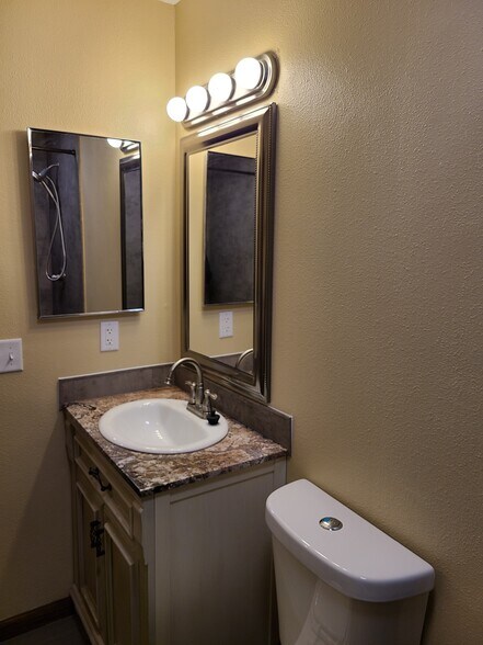 Building Photo - 120 Wisp Creek Dr