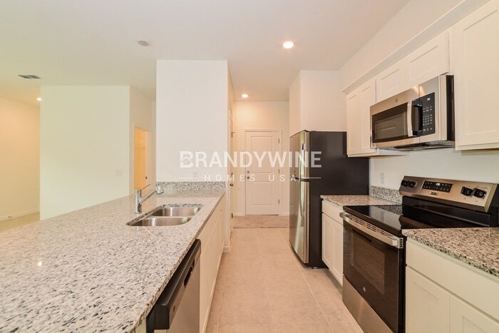 Building Photo - 1574 Effra Wy