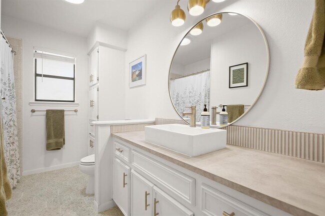 Building Photo - 12101 Carmel Park Ln