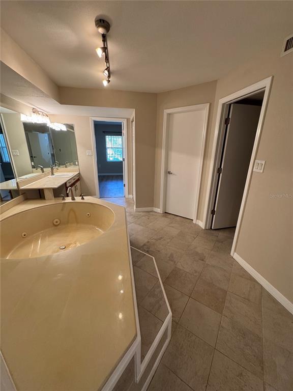 Building Photo - 2599 Dolly Bay Dr