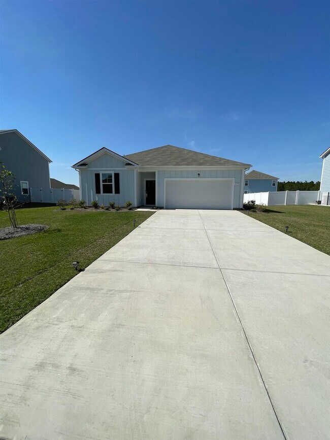 Building Photo - 5175 Yellowstone Dr