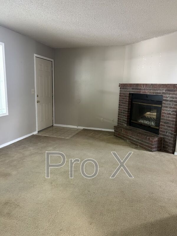 Building Photo - 508 E Monroe St